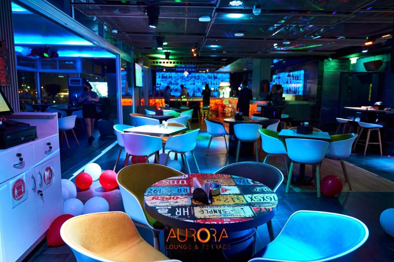 Hues Boutique Hotel Дубай Екстериор снимка