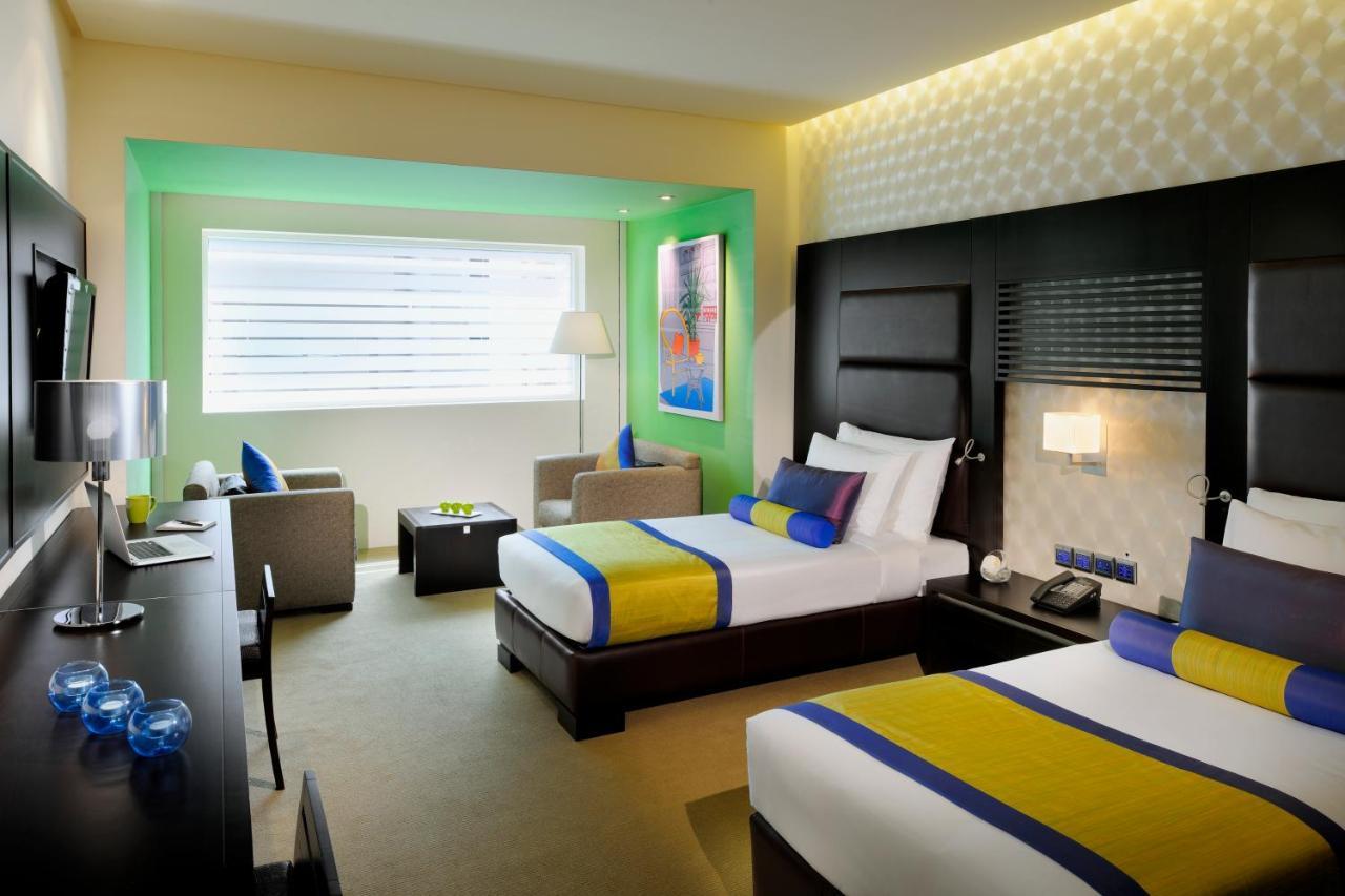 Hues Boutique Hotel Дубай Екстериор снимка